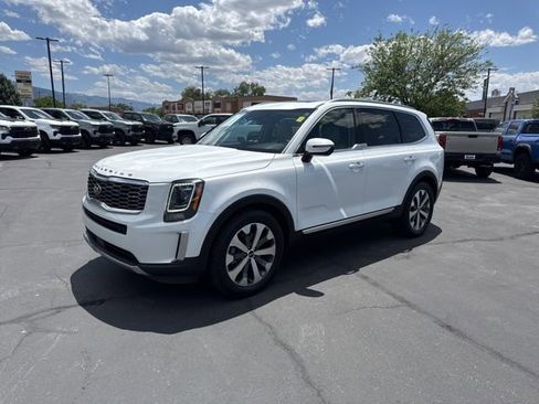 Used 2020 Kia Telluride S AWD/4WD image 3