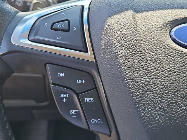 Used 2019 Ford Edge SEL AWD/4WD image 13