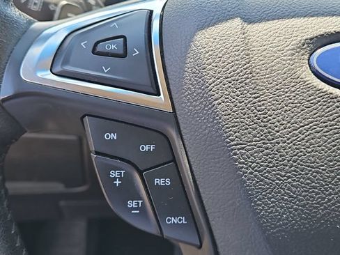 Used 2019 Ford Edge SEL AWD/4WD image 13