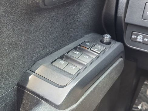 Used 2021 Toyota Tacoma SR w/ SR Convenience Package RWD image 15