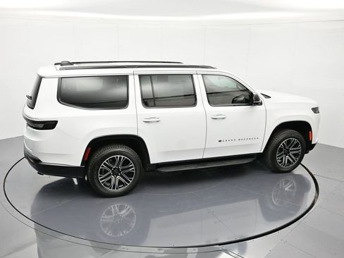 New 2026 Jeep Grand Wagoneer 4WD w/ Premium Group I image 32