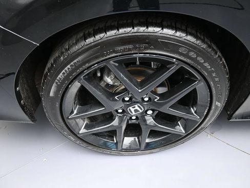 Certified 2025 Honda Civic Sport image 13