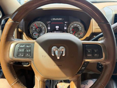 Used 2022 RAM 3500 Limited AWD/4WD image 17