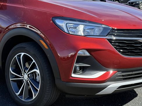 Used 2023 Buick Encore GX Select FWD image 2