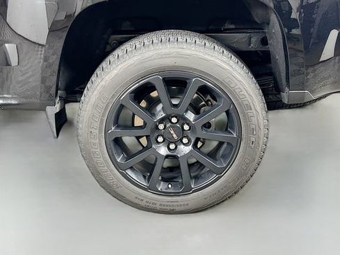 Used 2022 GMC Canyon Denali AWD/4WD image 9