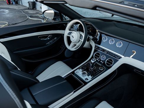 New 2026 Bentley Continental GTC image 2
