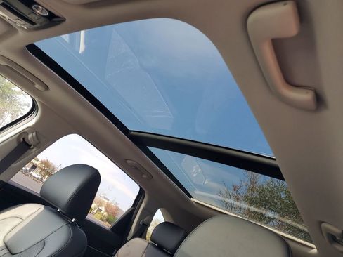 New 2026 Kia Sorento S w/ S Panoramic Sunroof Package image 10