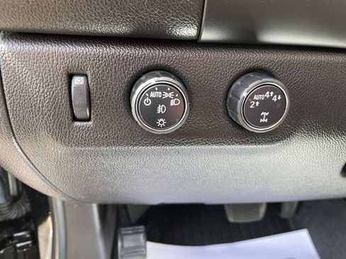 Used 2018 GMC Canyon SLE w/ SLE Convenience Package image 14