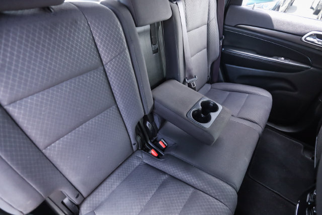 Used 2020 Jeep Grand Cherokee Laredo AWD/4WD image 48