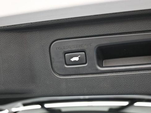 Certified 2025 Honda Pilot TrailSport image 32