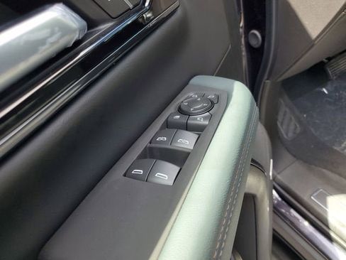 New 2026 GMC Yukon AT4 AWD/4WD image 18