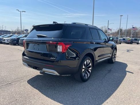 Certified 2025 Ford Explorer Platinum w/ LUX Leather Package AWD/4WD image 4