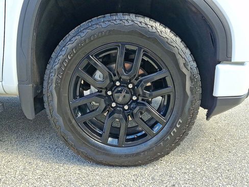 Used 2024 GMC Sierra 1500 Elevation w/ Elevation Premium Package AWD/4WD image 27