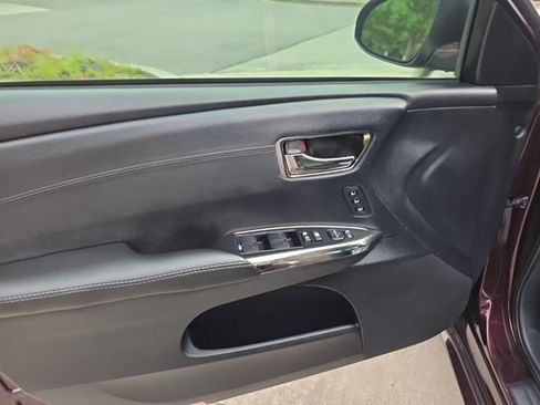 Used 2014 Toyota Avalon XLE Touring FWD image 13