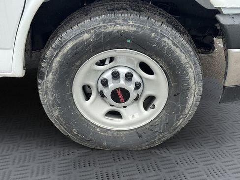 New 2026 GMC Savana 3500 w/ Power Convenience Package RWD image 26