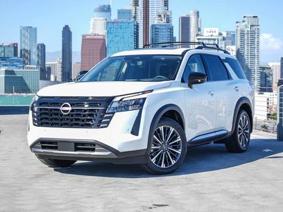 New 2026 Nissan Pathfinder Platinum w/ Accent Package