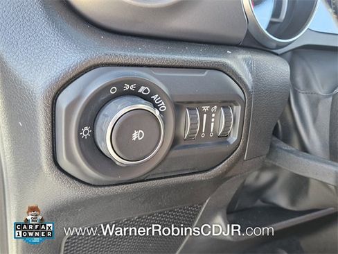 Used 2022 Jeep Wrangler Unlimited Sport image 30