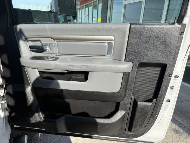 Used 2017 RAM 5500 Tradesman w/ Payload Upgrade Package AWD/4WD image 25