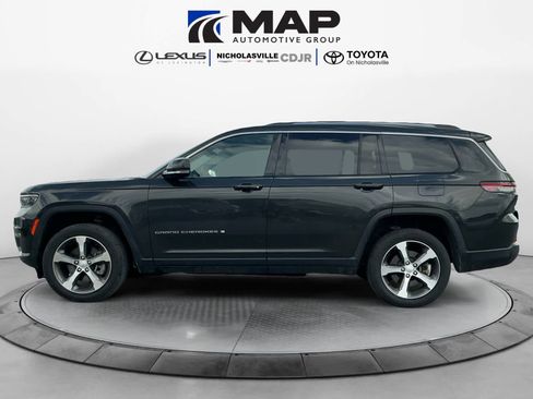 Used 2023 Jeep Grand Cherokee L Limited image 2
