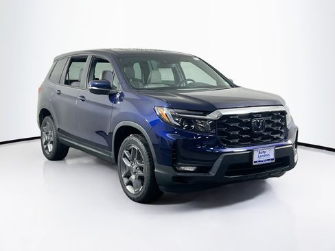 Used 2023 Honda Passport EX-L image 3