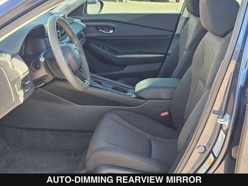 Used 2023 Honda Accord EX image 11