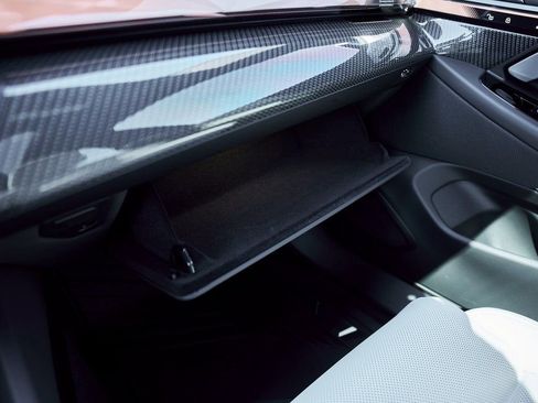 Used 2026 BMW 550e xDrive image 74