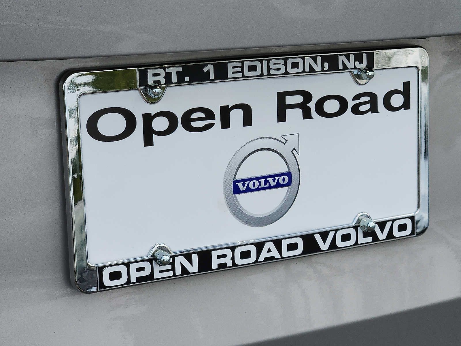 Certified 2023 Volvo XC90 B6 Plus AWD/4WD image 30