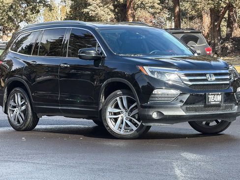Used 2018 Honda Pilot Elite image 2