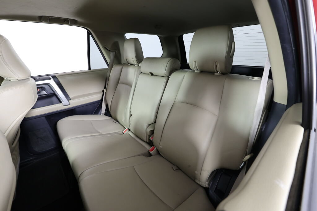 Used 2013 Toyota 4Runner SR5 w/ Premium Pkg AWD/4WD image 15