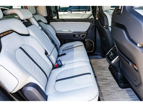 Used 2024 Rivian R1S Adventure AWD/4WD image 19