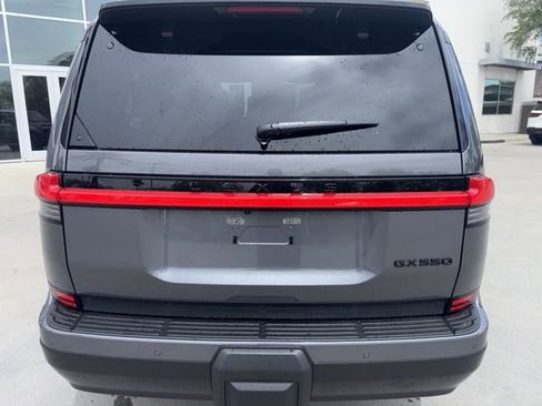 Used 2026 Lexus GX 550 w/ Cold Area Package image 3