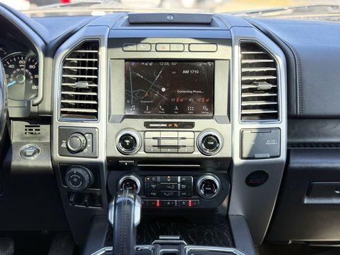 Used 2018 Ford F150 Platinum w/ Equipment Group 701A Luxury image 16