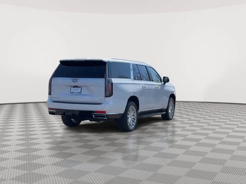 Used 2021 Cadillac Escalade ESV Premium Luxury w/ Performance Package image 8