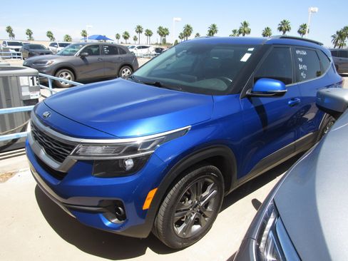 Used 2021 Kia Seltos S FWD image 1