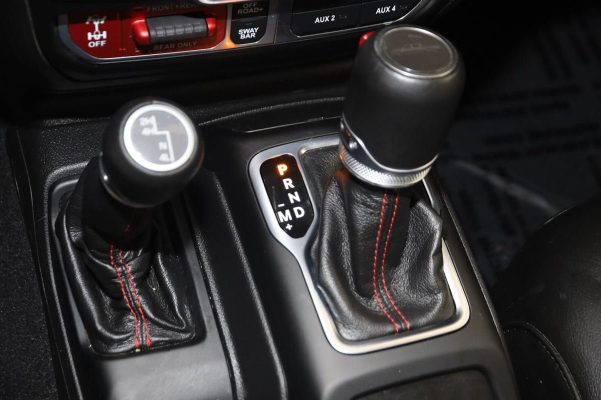 Used 2021 Jeep Gladiator Rubicon AWD/4WD image 7