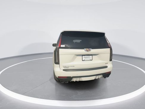 Used 2023 Cadillac Escalade V w/ Heavy-Duty Trailer Package AWD/4WD image 7