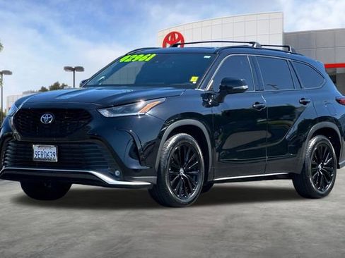 Used 2023 Toyota Highlander XSE AWD/4WD image 9