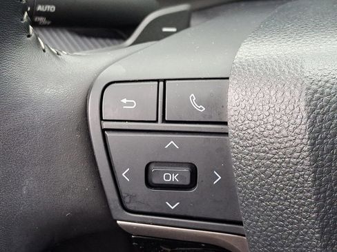 Used 2025 Toyota Camry SE image 22