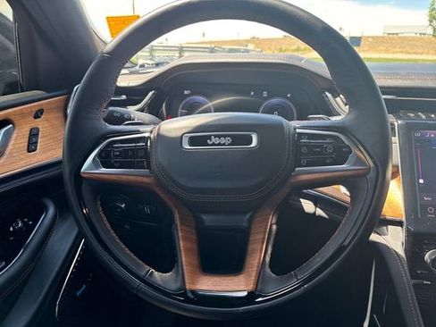 Used 2023 Jeep Grand Cherokee Summit AWD/4WD image 15