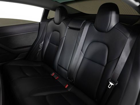 Used 2020 Tesla Model 3 Standard Range RWD image 15