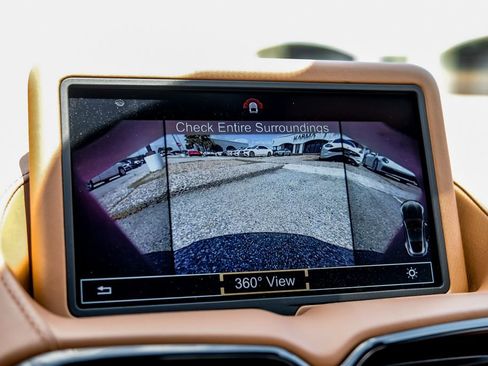 Used 2020 Aston Martin V8 Vantage Coupe RWD image 17