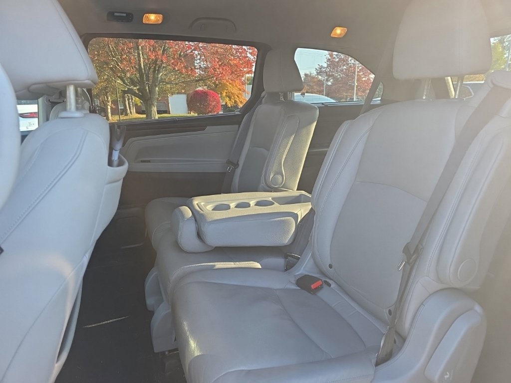 Used 2018 Honda Odyssey Touring image 30