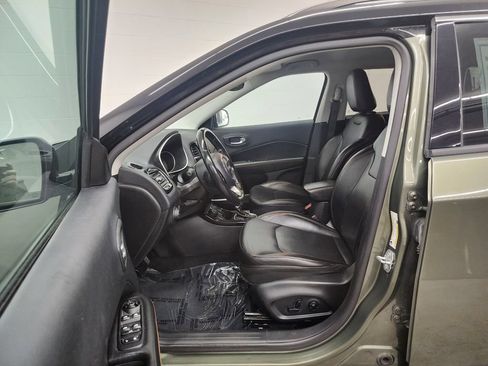Used 2019 Jeep Compass Limited AWD/4WD image 13