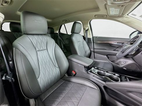 Used 2023 Buick Envision Avenir image 30