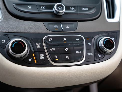 Used 2024 Chevrolet Malibu LT image 23