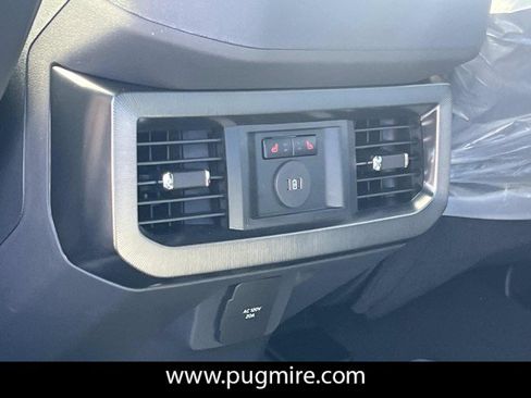 New 2026 Ford F250 Platinum AWD/4WD image 16