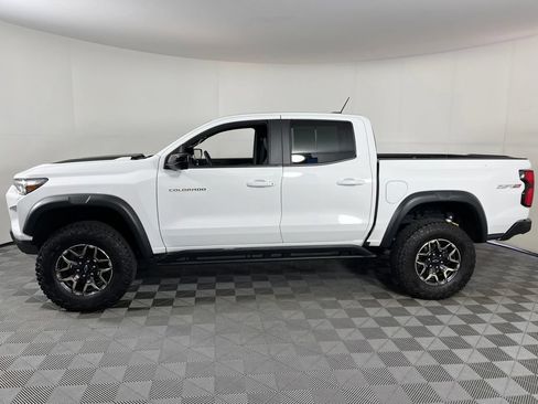 Certified 2024 Chevrolet Colorado ZR2 w/ ZR2 Convenience Package III AWD/4WD image 6