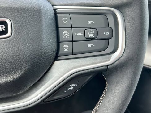 New 2026 Jeep Grand Wagoneer Limited AWD/4WD image 25