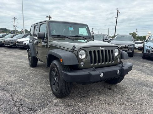 Used 2015 Jeep Wrangler Unlimited Sport w/ Quick Order Package 24S AWD/4WD image 3