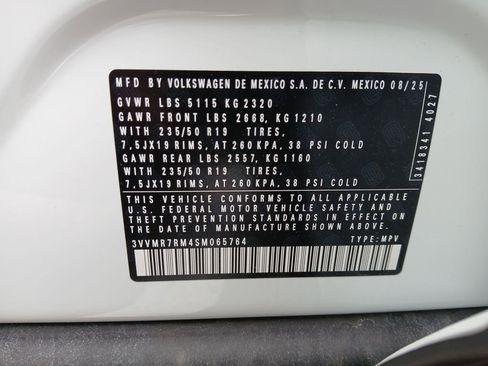 New 2025 Volkswagen Tiguan SE image 29